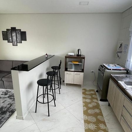 Lindo Apartamento Com 2 Quartos Prox Ao Jardim Botanico E Aeroporto กูรีตีบา ภายนอก รูปภาพ