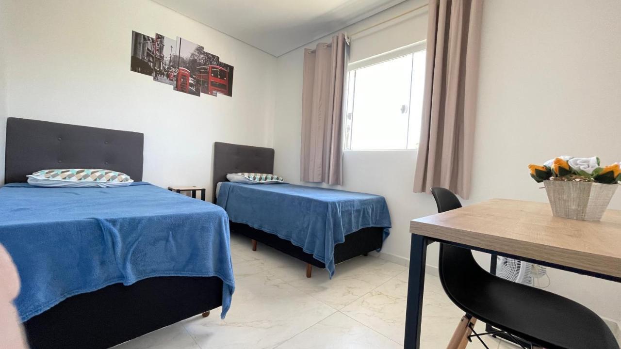 Lindo Apartamento Com 2 Quartos Prox Ao Jardim Botanico E Aeroporto กูรีตีบา ภายนอก รูปภาพ