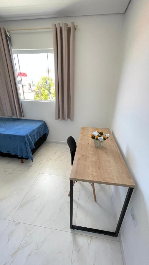 Lindo Apartamento Com 2 Quartos Prox Ao Jardim Botanico E Aeroporto กูรีตีบา ภายนอก รูปภาพ