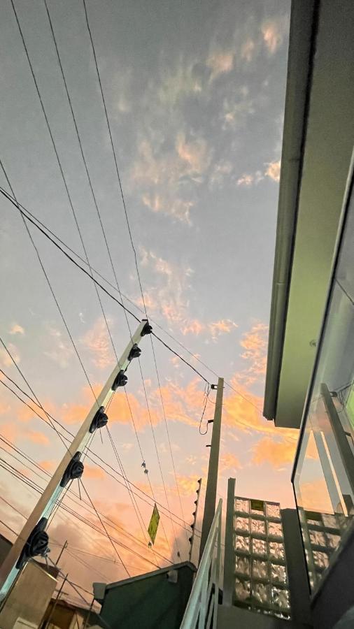 Lindo Apartamento Com 2 Quartos Prox Ao Jardim Botanico E Aeroporto กูรีตีบา ภายนอก รูปภาพ