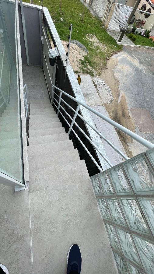 Lindo Apartamento Com 2 Quartos Prox Ao Jardim Botanico E Aeroporto กูรีตีบา ภายนอก รูปภาพ